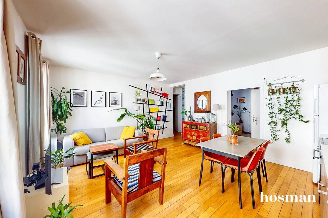 Apartment in Belleville-Saint Maur, Paris 11e Arrondissement, Paris 3 - 18986253
