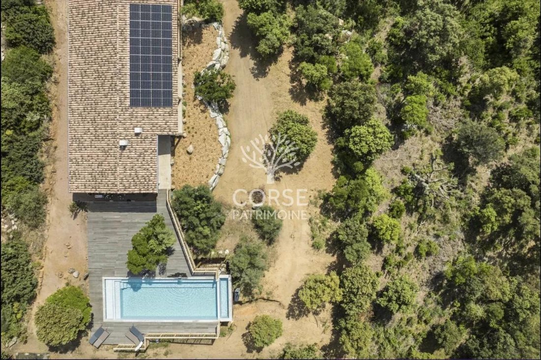 Villa in Porto-Vecchio, Corsica, France 2 - 18986703