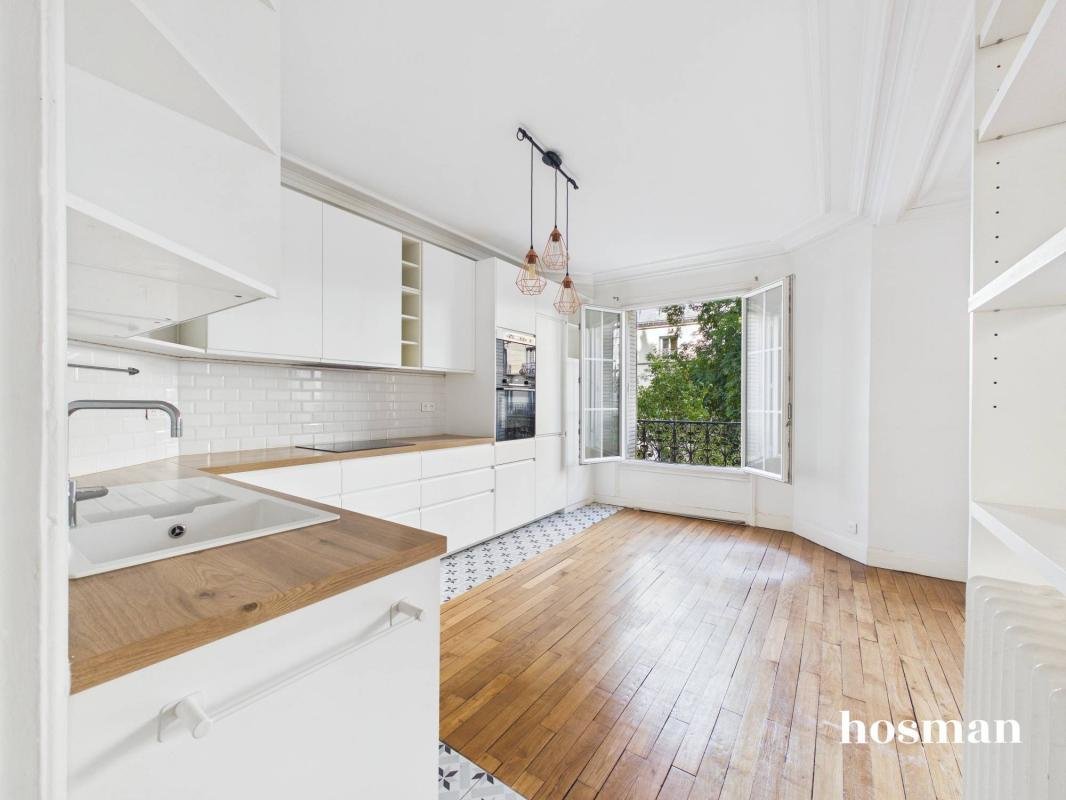 Apartment in Secrétan, Paris 19e Arrondissement, Paris 4 - 18986347