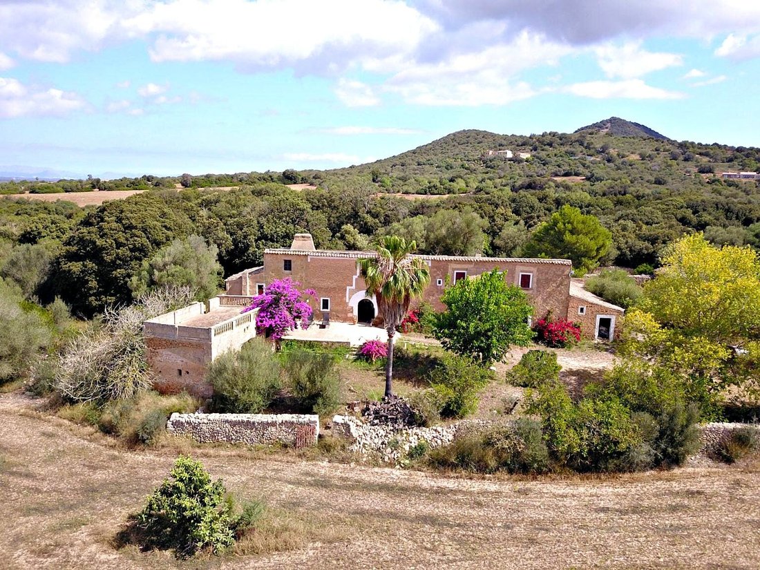 Land in Manacor, Balearic Islands, Spain 2 - 18985596