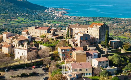 Villa en L'Île-Rousse, Córcega, Francia 1