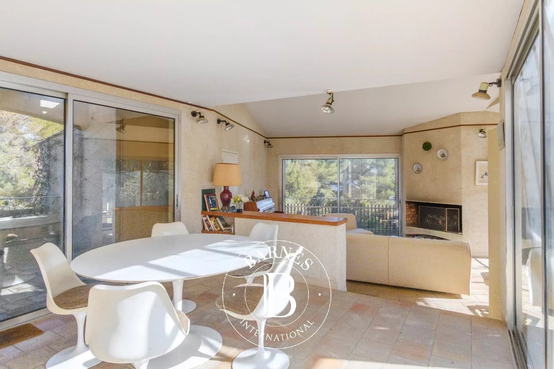 Estate in Sud Ouest, Bormes-les-Mimosas, France 5 - 18984682