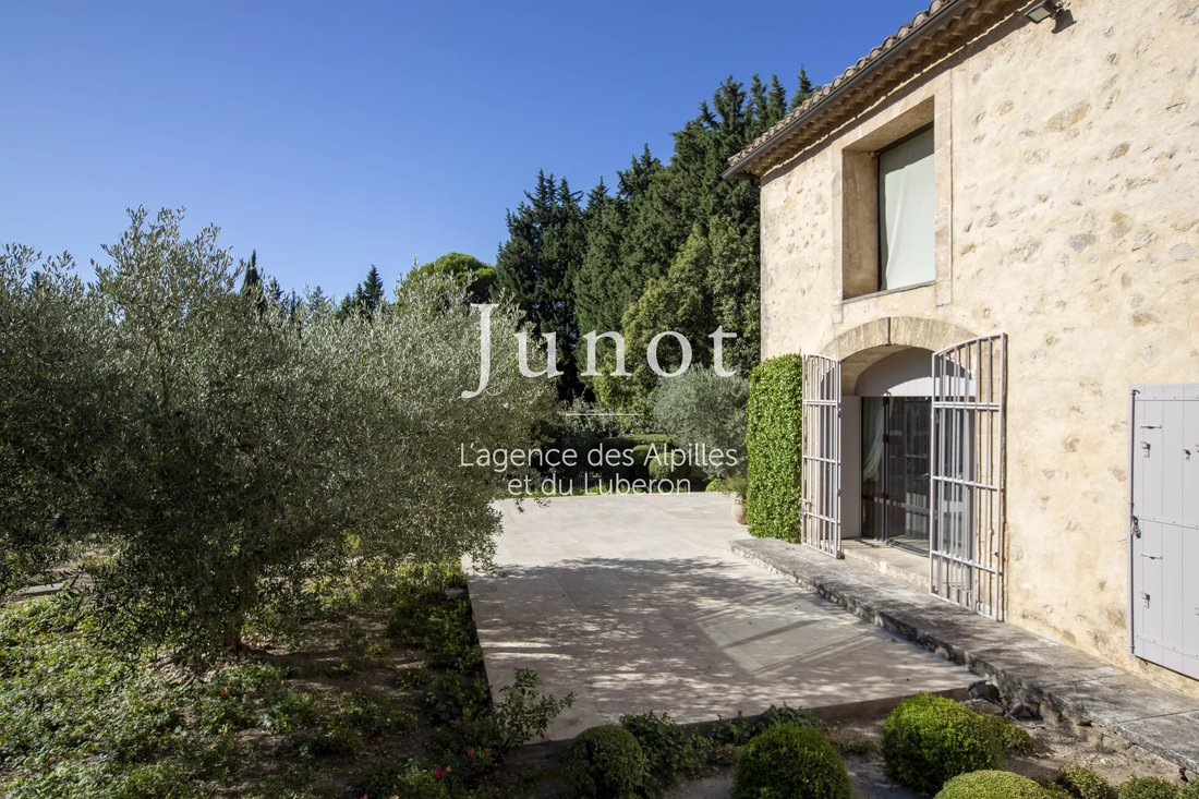 Country House in Maussane-les-Alpilles, Provence-Alpes-Côte d'Azur, France 5 - 18984909