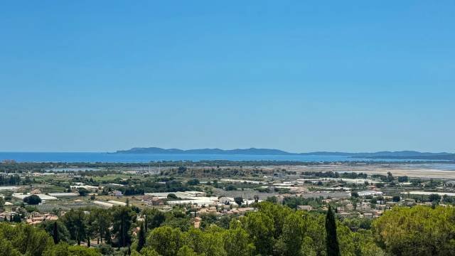 Estate in Hyeres, Provence-Alpes-Côte d'Azur, France 3 - 16296470