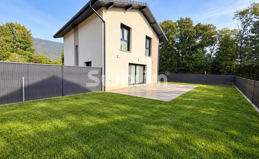 House in Sergy, Auvergne-Rhône-Alpes, France 1