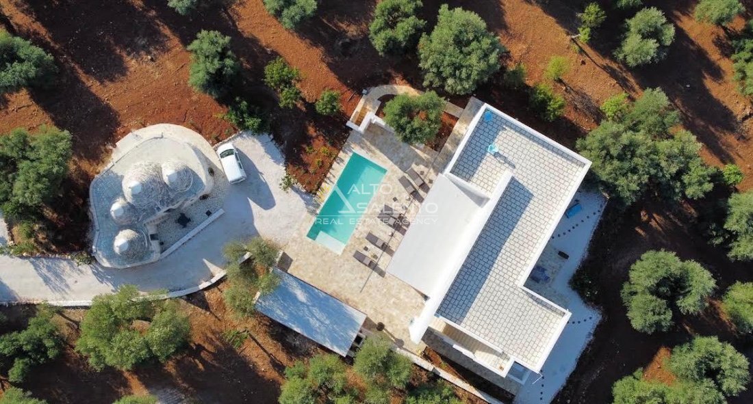 Villa in Ostuni, Apulia, Italy 2 - 18985367