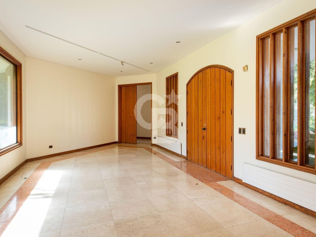 House in Las Condes, Santiago Metropolitan Region, Chile 2 - 18985388