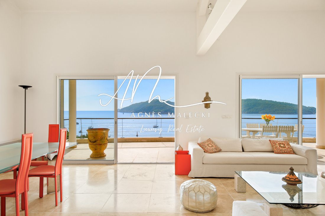 Estate in Hyeres, Provence-Alpes-Côte d'Azur, France 2 - 18479033