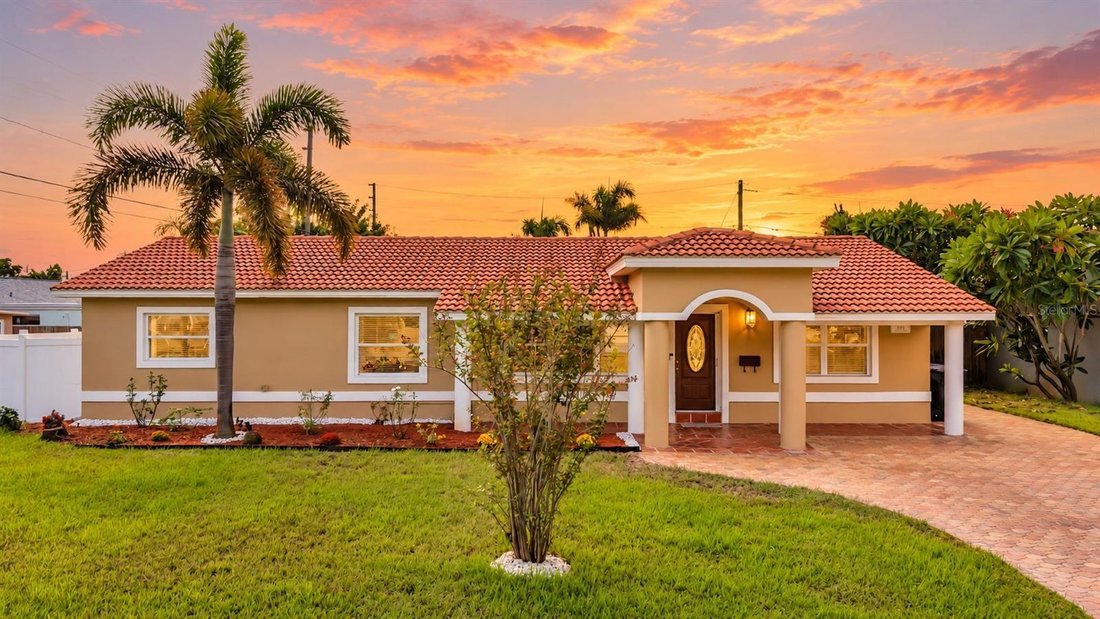 House in St. Petersburg, Florida, United States 1 - 18986920