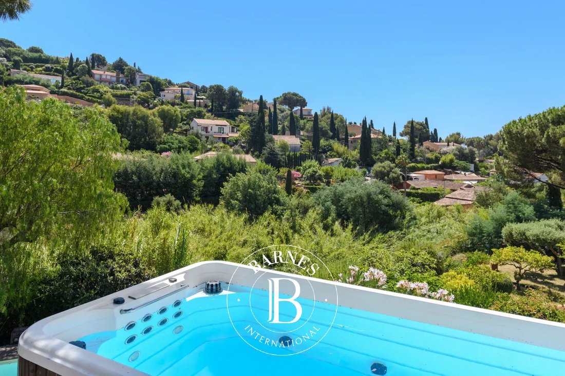 House in Le Lavandou, Provence-Alpes-Côte d'Azur, France 4 - 18984848
