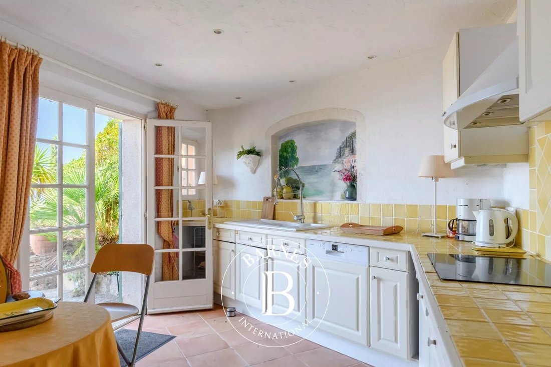 Villa in Le Lavandou, Provence-Alpes-Côte d'Azur, France 5 - 18984974
