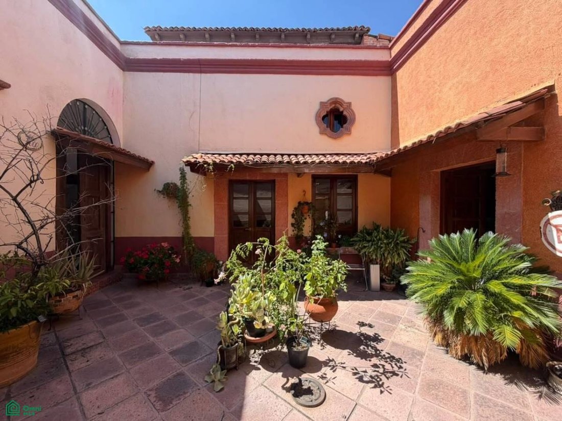 House in Santiago de Querétaro, Querétaro, Mexico 4 - 18663046