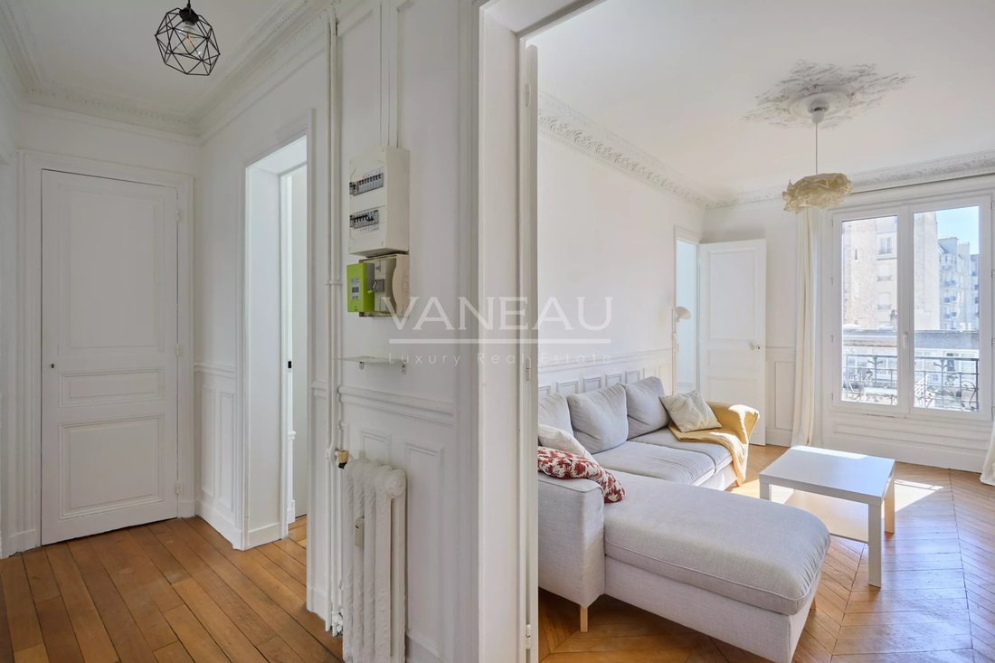Apartment in Cambronne-Garibaldi, Paris 15e Arrondissement, Paris 4 - 18986016