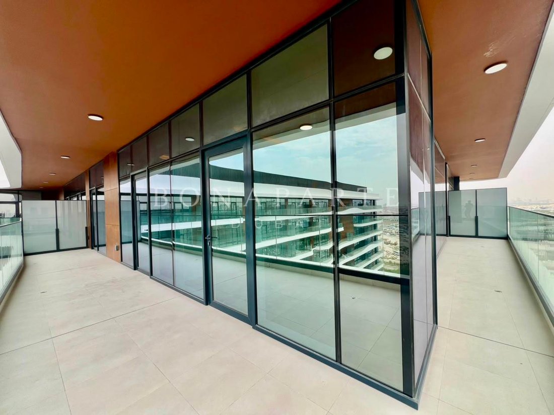 Apartment in Hadaeq Sheikh Mohammed Bin Rashid, Dubai, United Arab Emirates 1 - 18984964