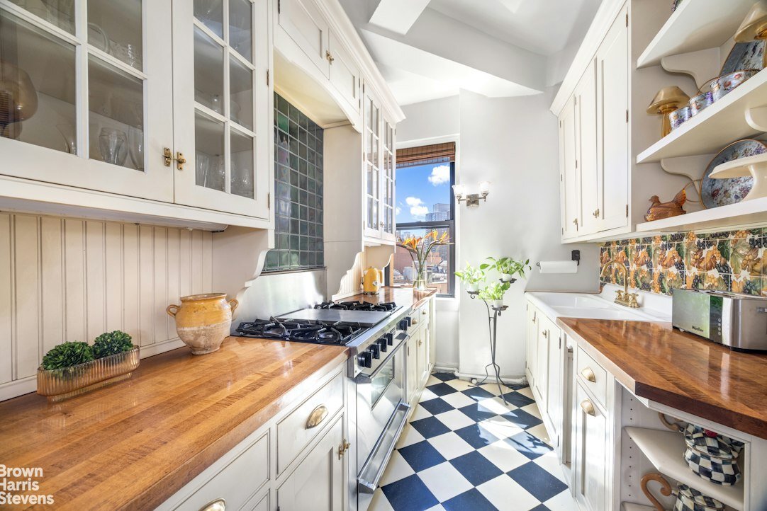 Co Op in New York, New York, United States 2 - 17898954