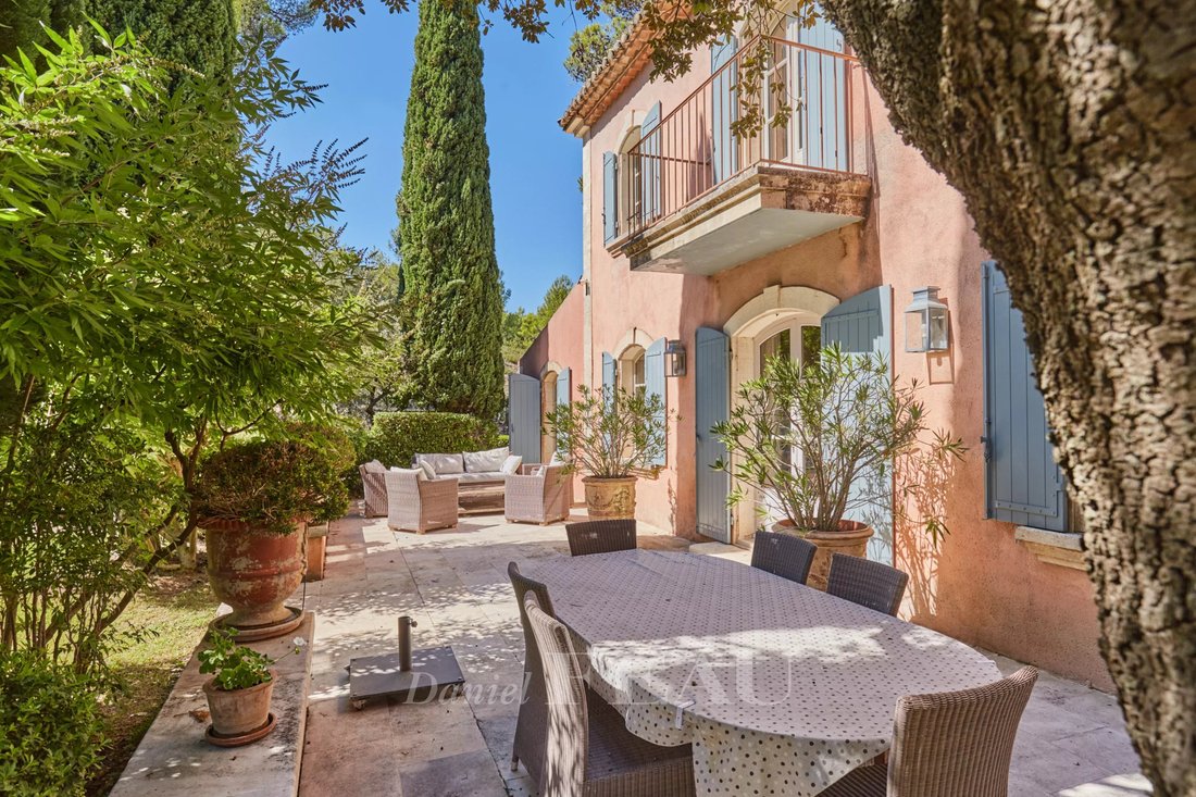 Country House in Saint-Rémy-de-Provence, Provence-Alpes-Côte d'Azur, France 4 - 18986021