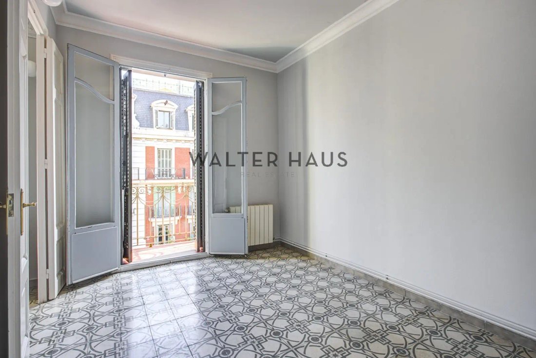 Apartment in Sarrià-Sant Gervasi, Barcelona, Spain 5 - 18986259
