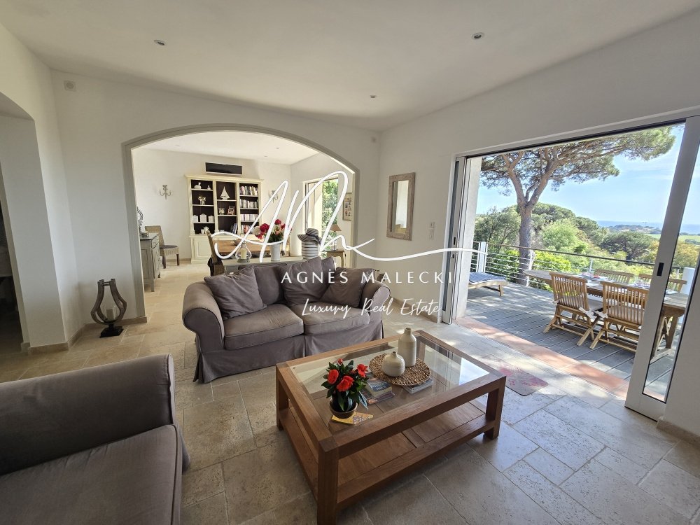 Estate in La Croix-Valmer, Provence-Alpes-Côte d'Azur, France 5 - 17837107