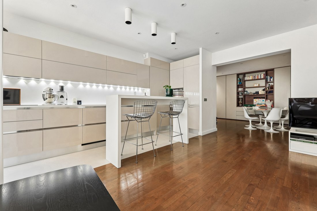 Apartment in Auteuil Sud, Paris 16e Arrondissement, Paris 4 - 18986270