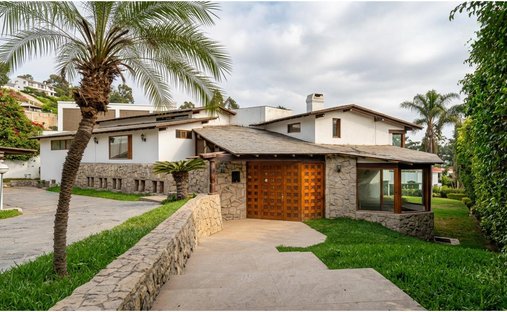 House in San Juan de Miraflores, Metropolitan Municipality of Lima, Peru 1