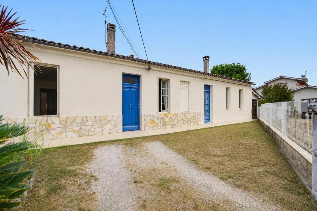 House in Caudéran-Barrière Judaïque, Bordeaux, France 2 - 18986415