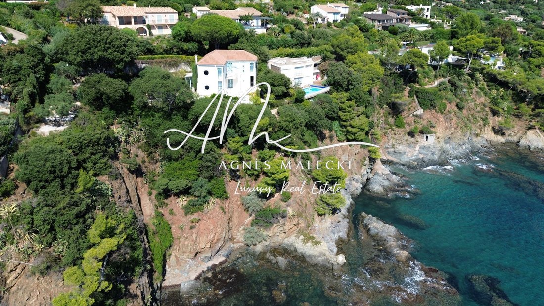Estate in La Croix-Valmer, Provence-Alpes-Côte d'Azur, France 5 - 15765396