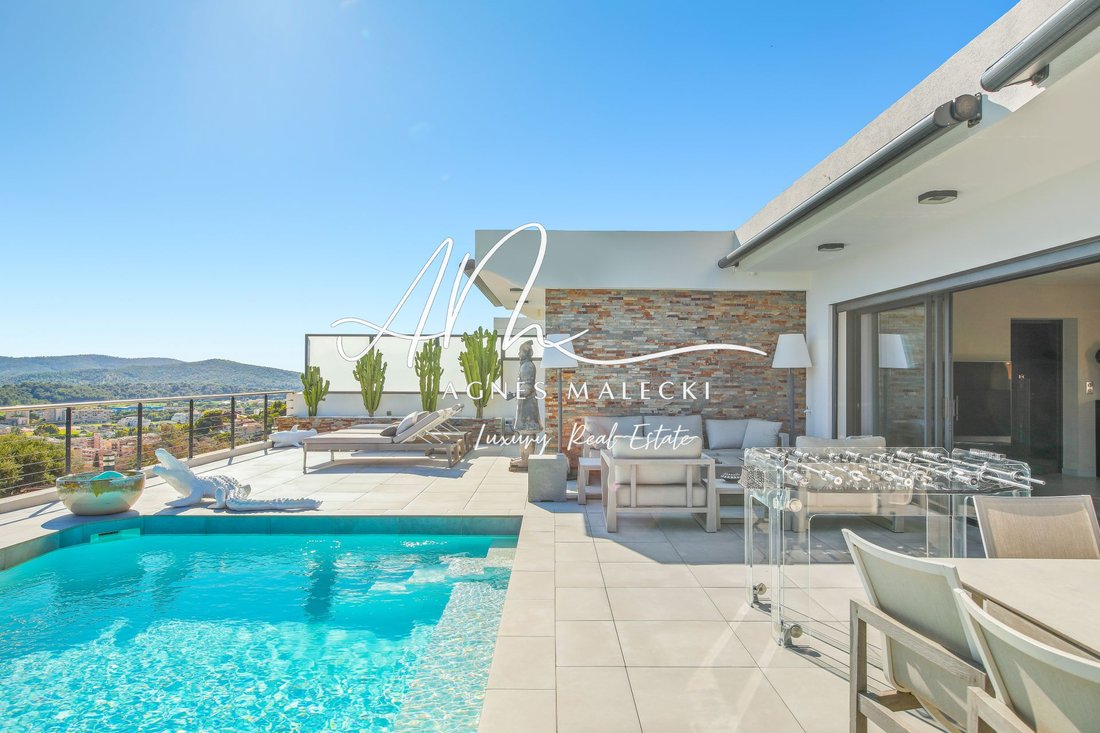 Estate in Le Lavandou, Provence-Alpes-Côte d'Azur, France 2 - 16473784