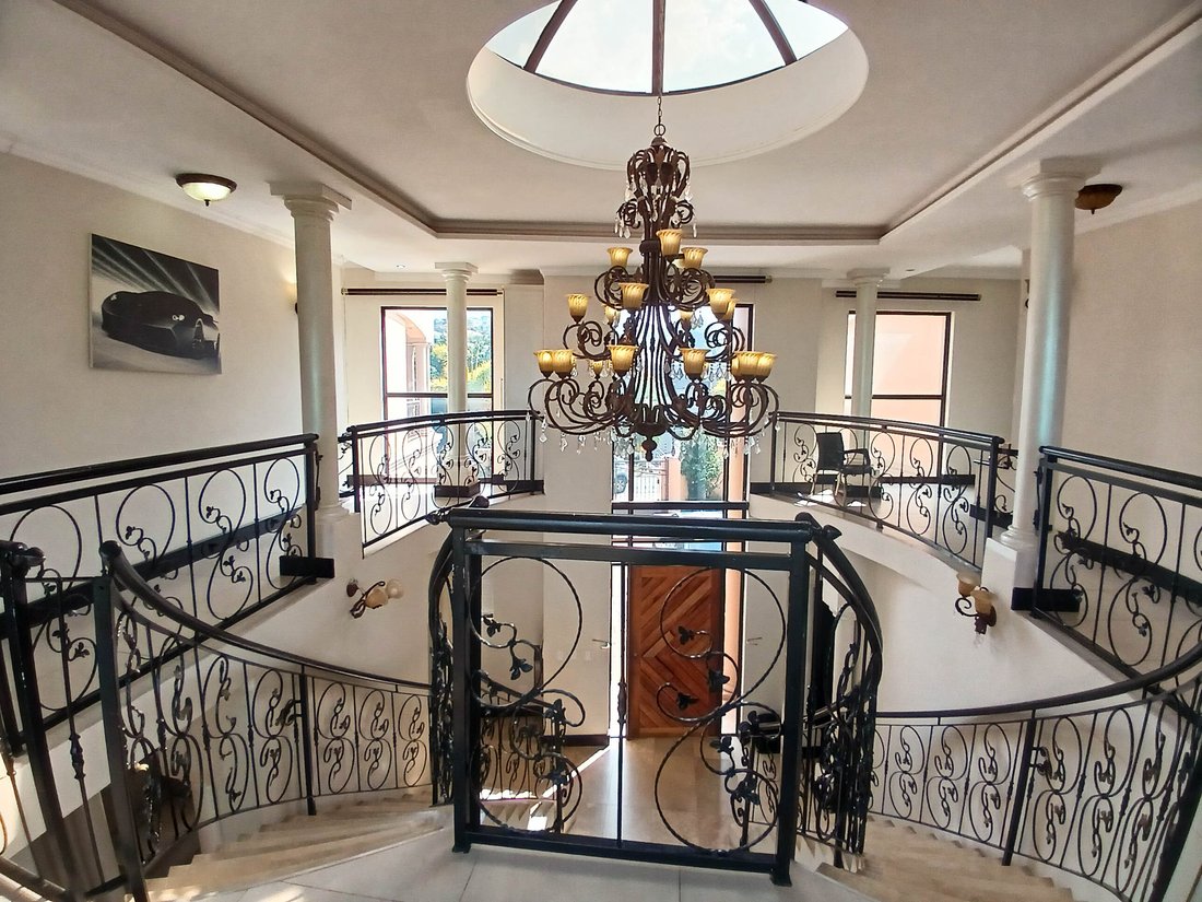 House in Umhlanga Ridge, KwaZulu-Natal, South Africa 2 - 18986873