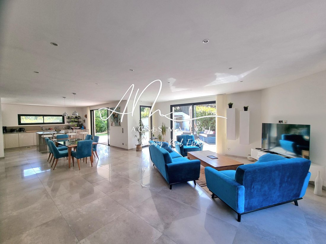 Villa in Nord, Cavalaire-sur-Mer, France 5 - 17730263