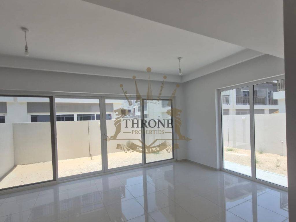 Townhouse in Damac Hills 2, Dubai, United Arab Emirates 2 - 18985491