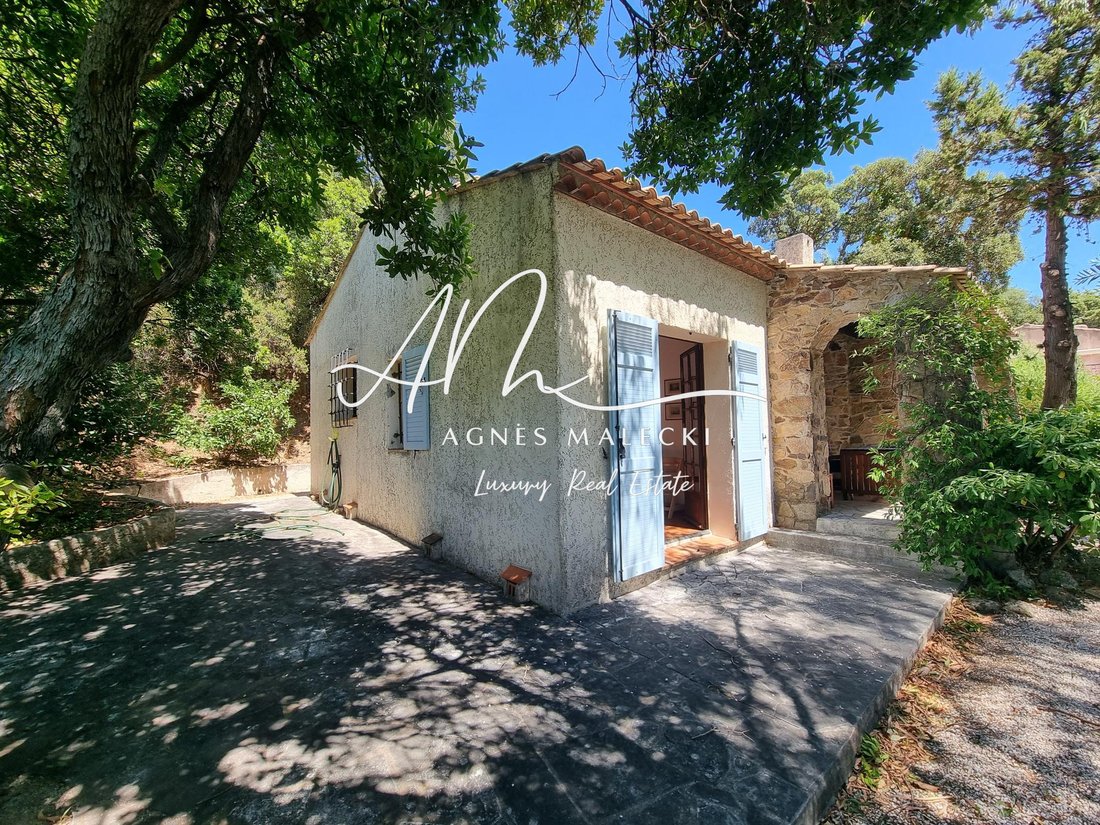 Villa in Nord, Cavalaire-sur-Mer, France 2 - 15875384