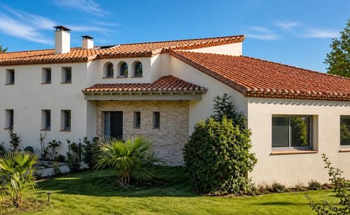 House in Bourg-de-Visa, Occitania, France 1