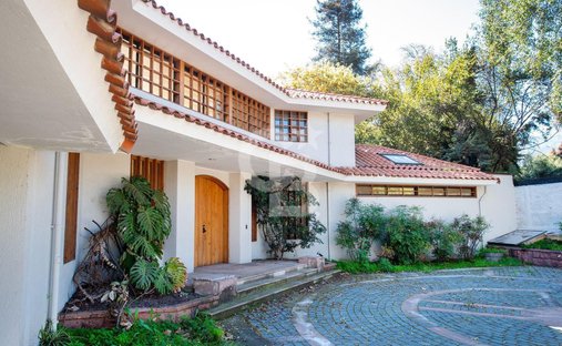 House in Las Condes, Santiago Metropolitan Region, Chile 1