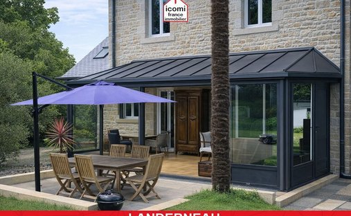 House in Est, Landerneau, France 1