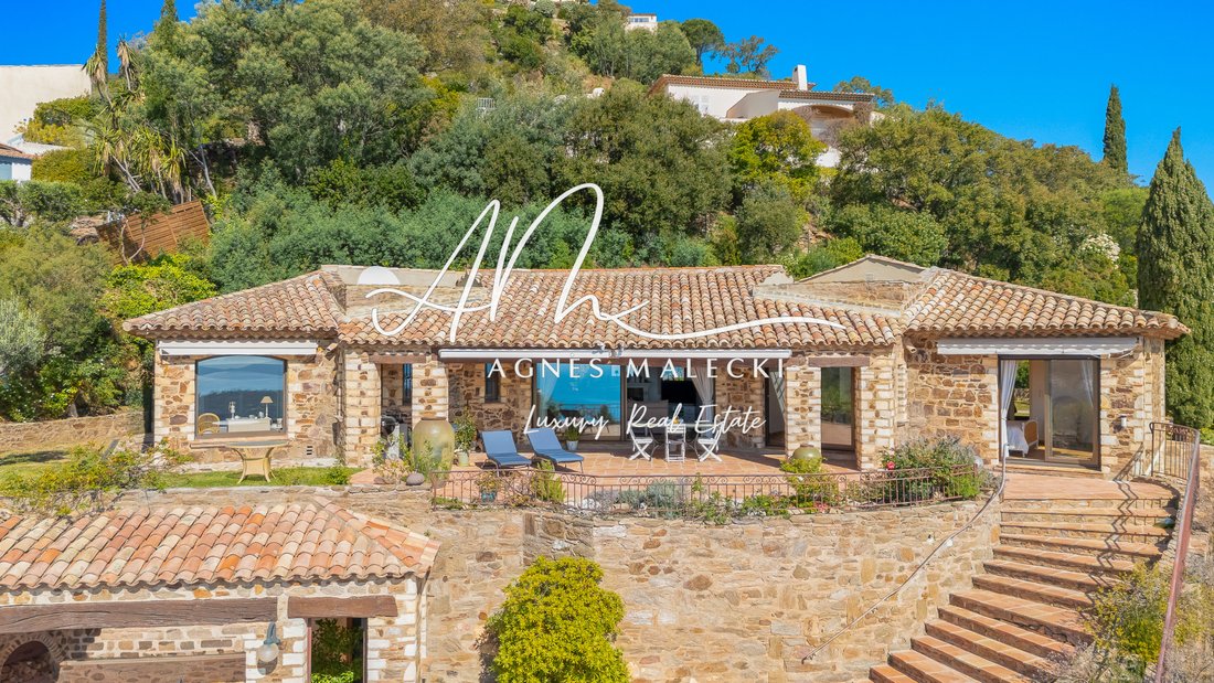 Estate in Nord, Cavalaire-sur-Mer, France 3 - 17654326