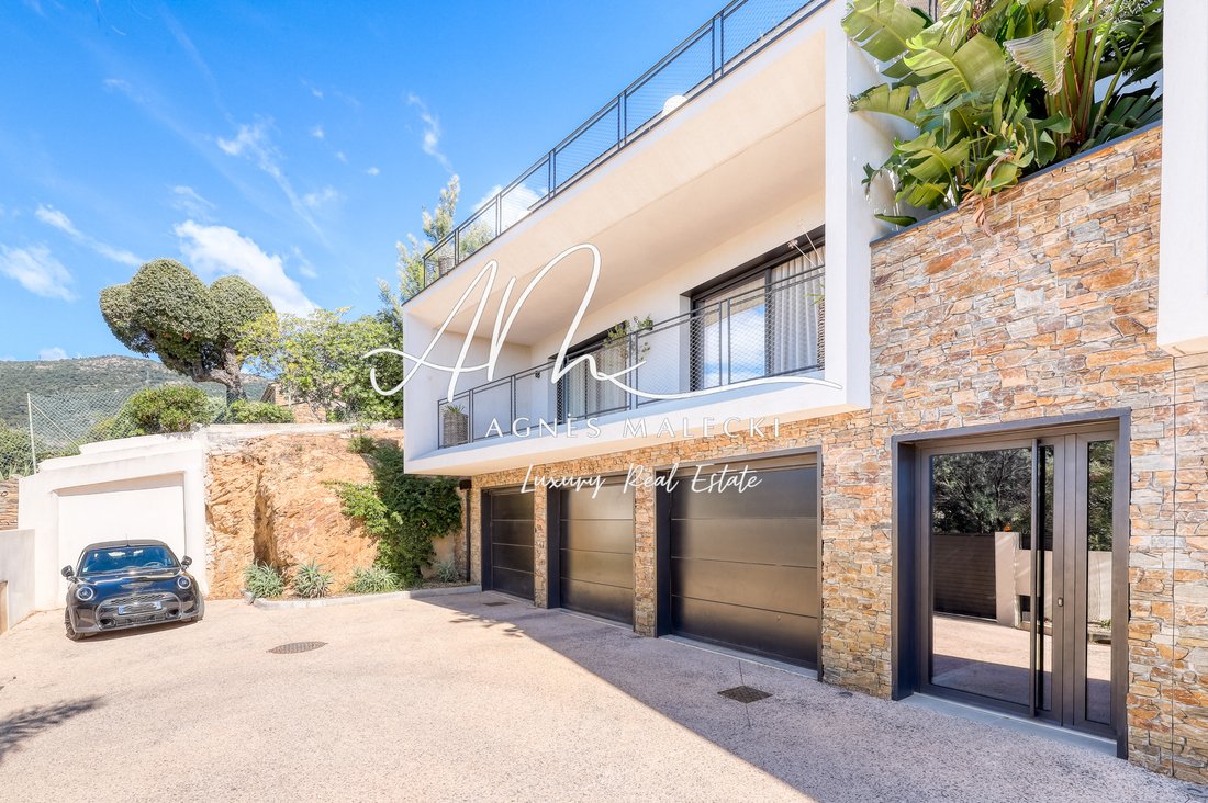 Apartment in Le Lavandou, Provence-Alpes-Côte d'Azur, France 2 - 15389820