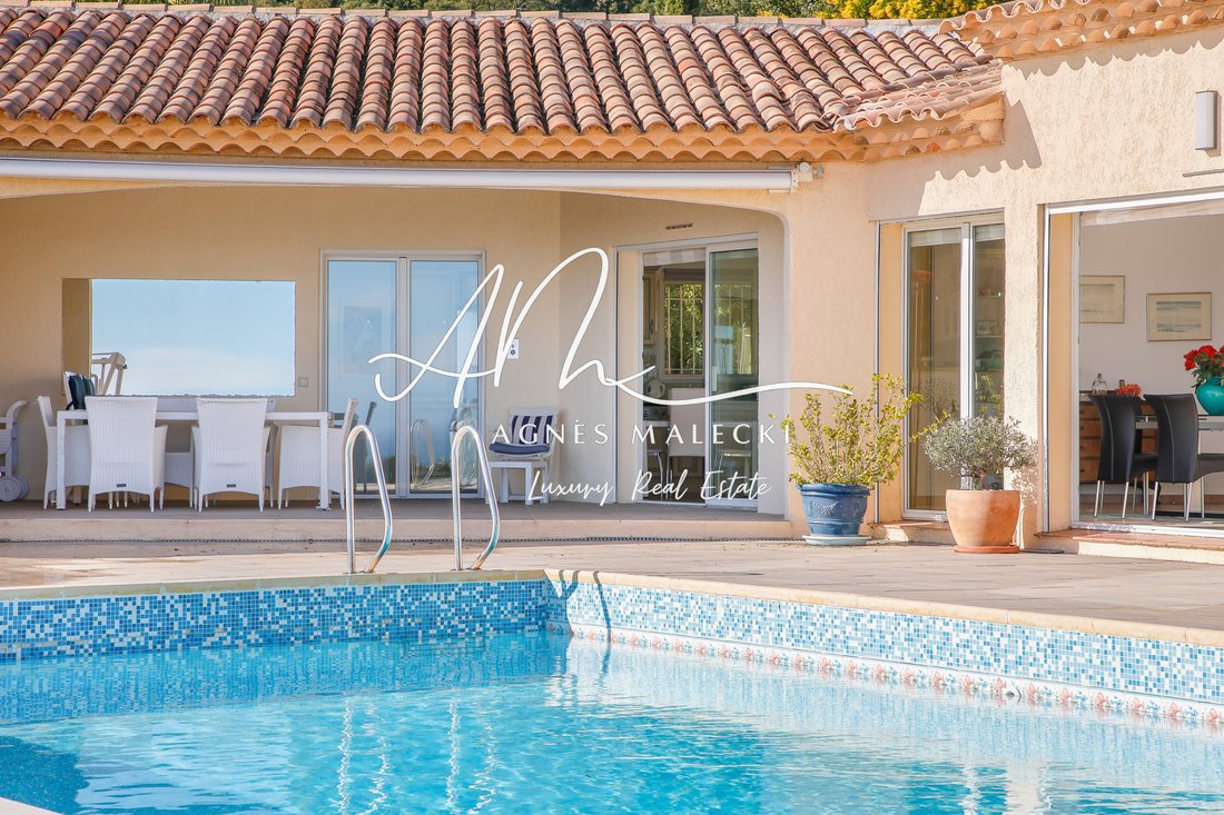 Estate in Nord, Cavalaire-sur-Mer, France 3 - 17149584