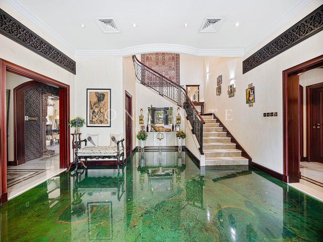 Villa in Emirates Hills, Dubai, United Arab Emirates 3 - 18984888