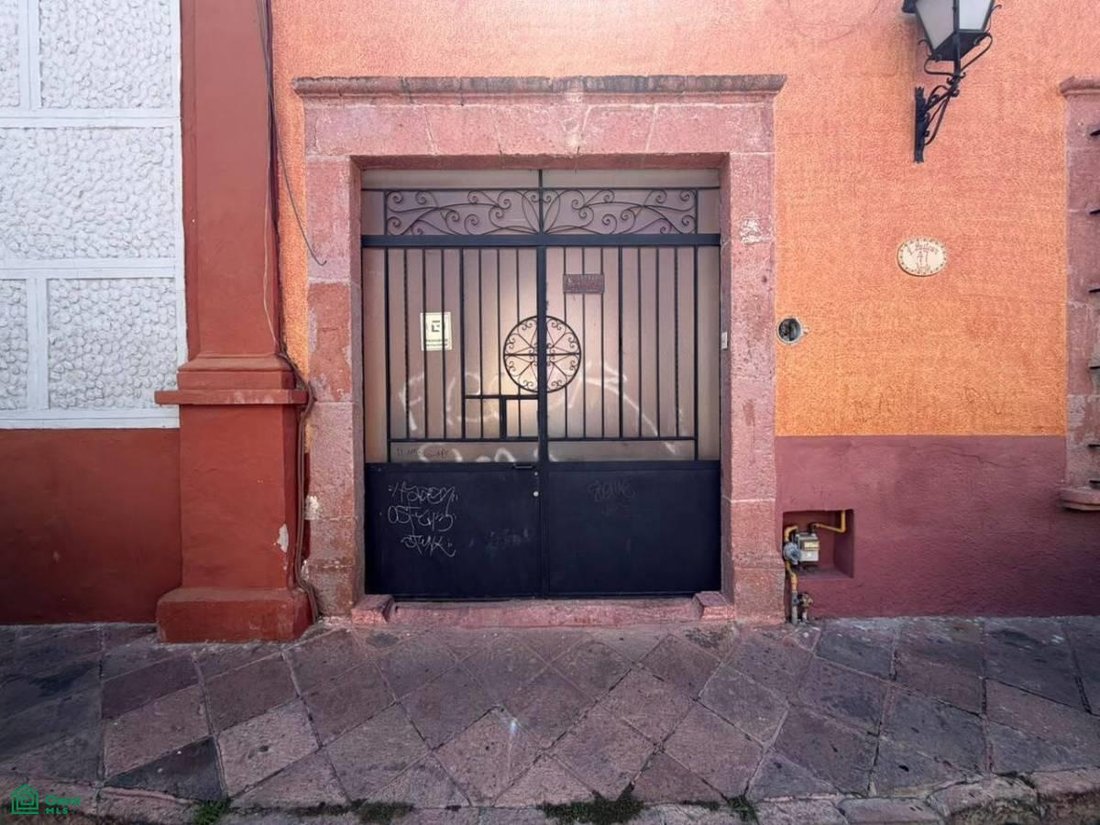 House in Santiago de Querétaro, Querétaro, Mexico 3 - 18663046