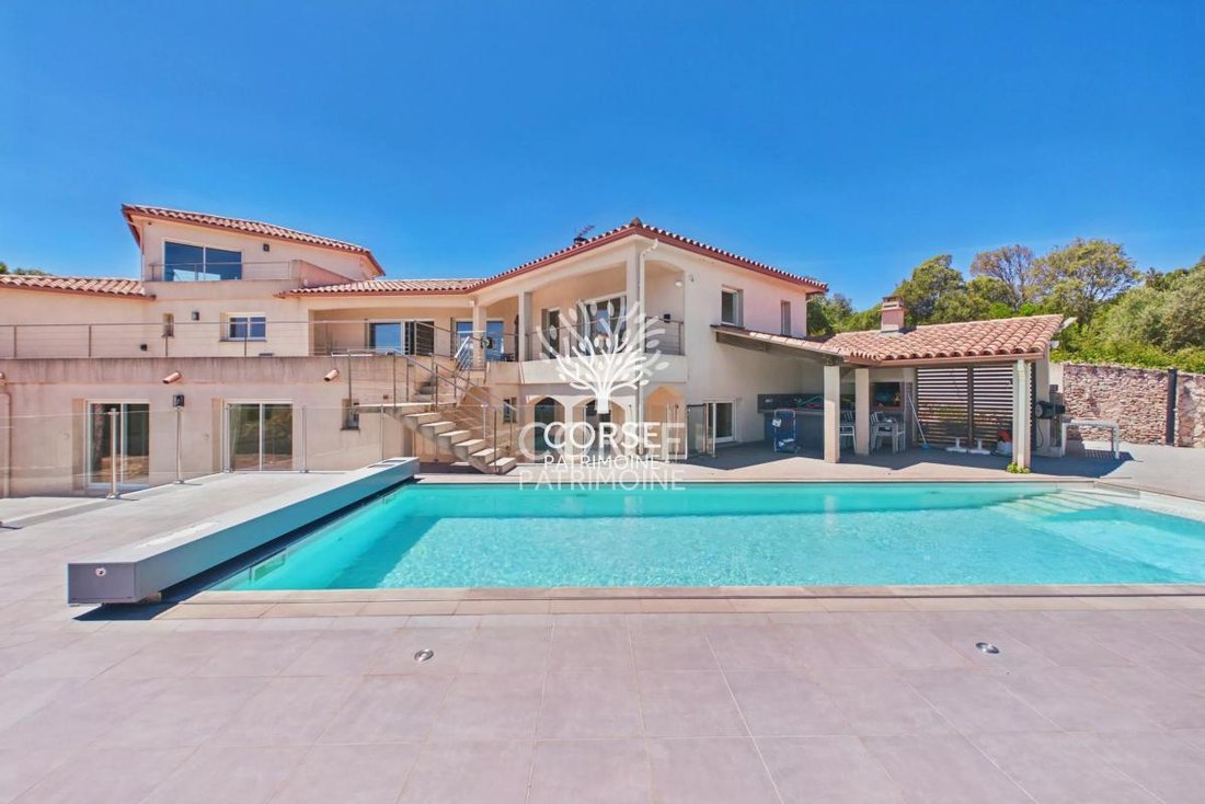 Villa in Bonifacio / Bunifaziu, Corsica, France 1 - 18275570