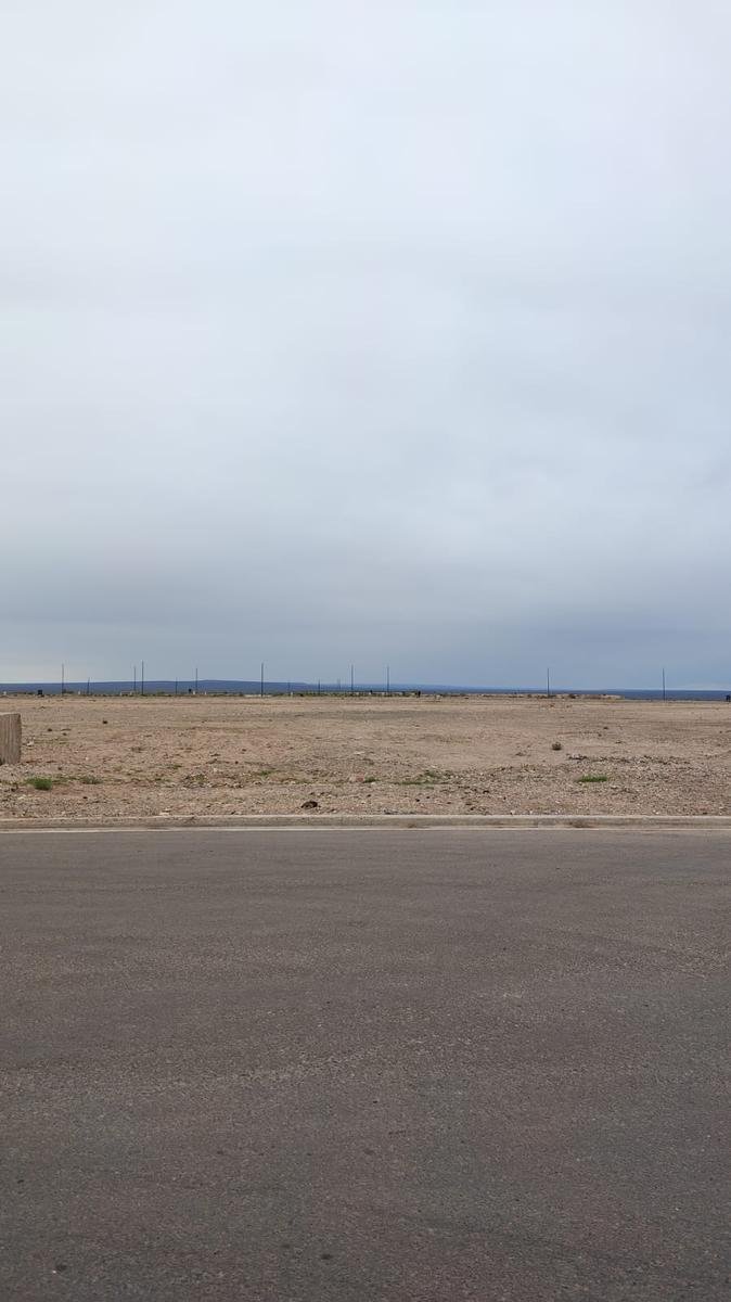 Land in Neuquen, Neuquen, Argentina 4 - 18984055