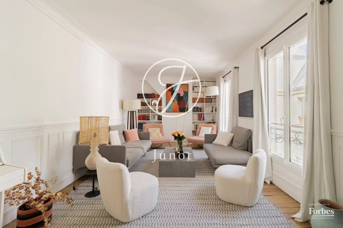 Apartment in Porte Dauphine, Paris 16e Arrondissement, Paris 1 - 18985757
