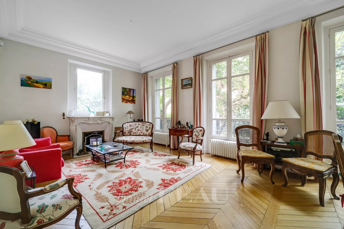 House in Domaine National du Château, Versailles, France 5 - 18985235