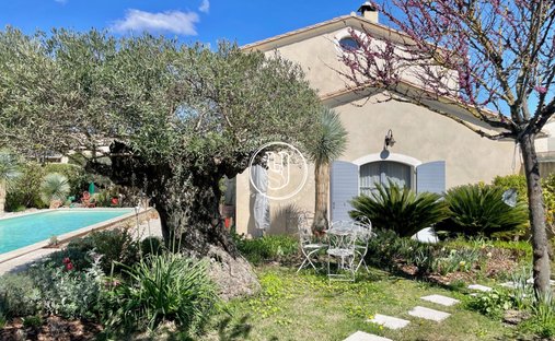 Villa in Uzès, Occitania, France 1