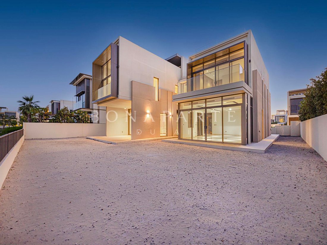 Villa in Hadaeq Sheikh Mohammed Bin Rashid, Dubai, United Arab Emirates 2 - 18984813