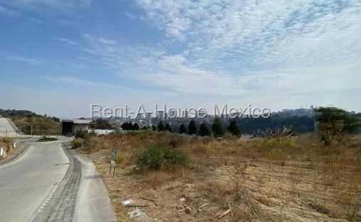 Land in Naucalpan de Juárez, State of Mexico, Mexico 1