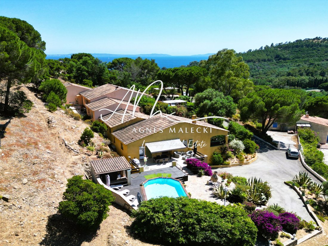 Villa in Le Lavandou, Provence-Alpes-Côte d'Azur, France 1 - 18986671