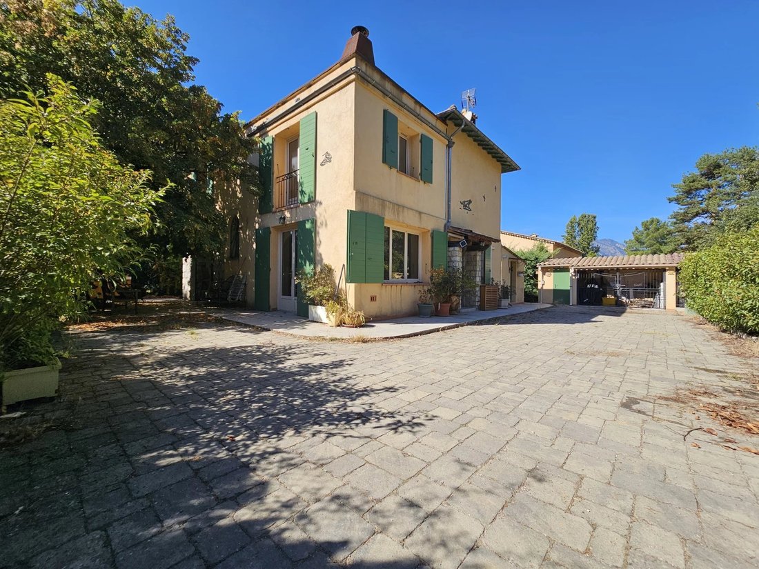 Villa in Levens, Provence-Alpes-Côte d'Azur, France 3 - 18985774