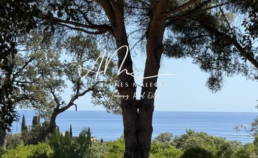 Apartment in Rayol-Canadel-sur-Mer, Provence-Alpes-Côte d'Azur, France 1
