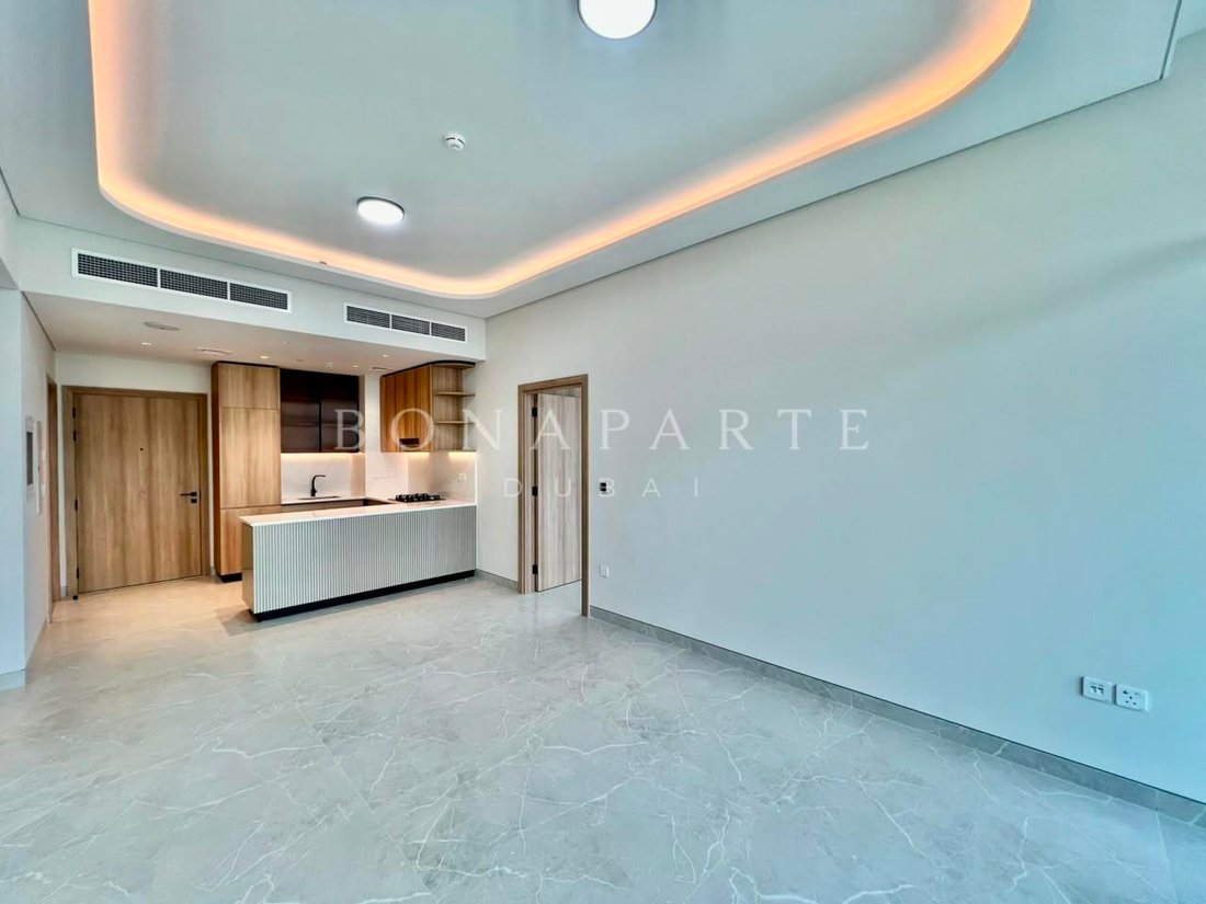 Apartment in Hadaeq Sheikh Mohammed Bin Rashid, Dubai, United Arab Emirates 2 - 18984964